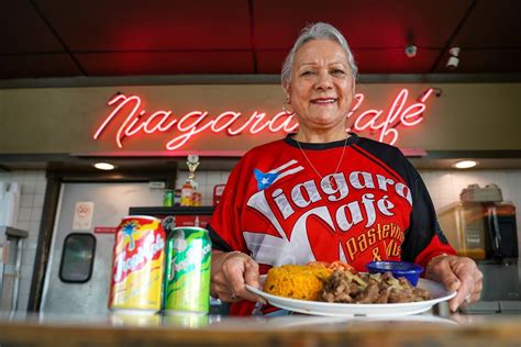 Niagara cafeteria - Niagara Café – Peter Comino, Matina Comino (née Moulos) and her brother Jack Moulos Singleton, NSW, 1950s Matina Comino's (née Moulos) family operated the Astoria and then the Niagara cafés in...
